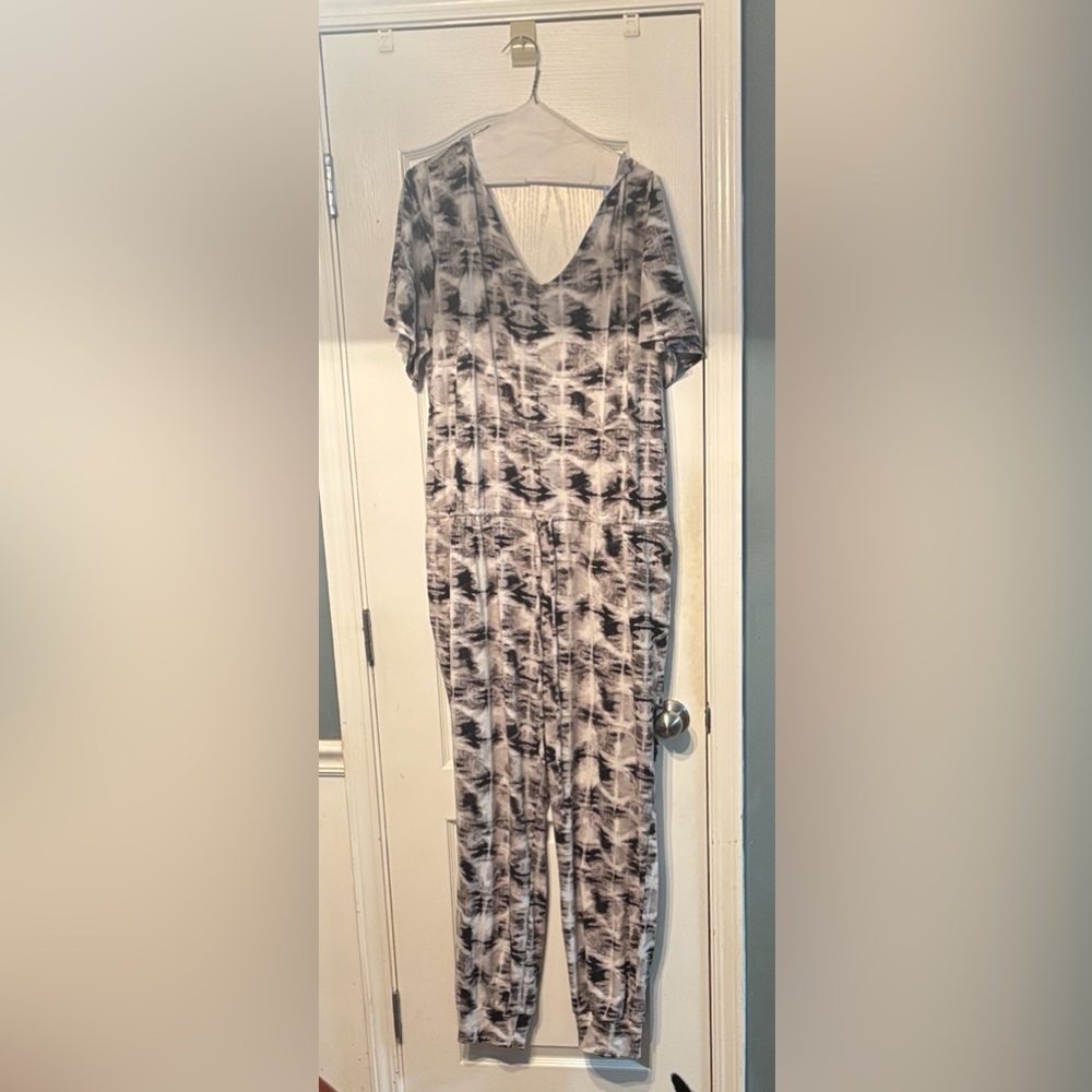 LuLaRoe Monochrome Patterned Jumpsuit Women’s 2X Used